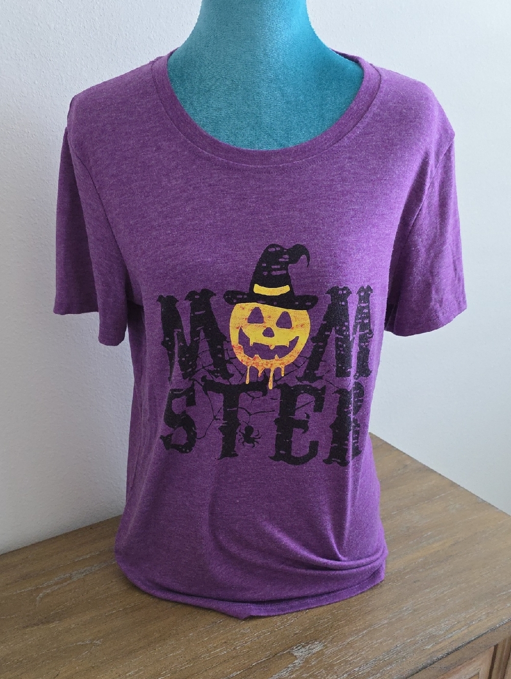 Women's Purple Halloween Jack-O'-Lantern Graphic Tee